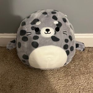 8” isis squishmallow